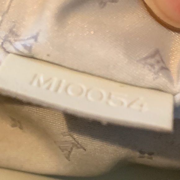 Authentic Louis Vuitton Suhali L’Affriolant - Picture 7 of 8